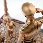 Бронзовая статуэтка "Дядя Стёпа и дети" — изображение 2